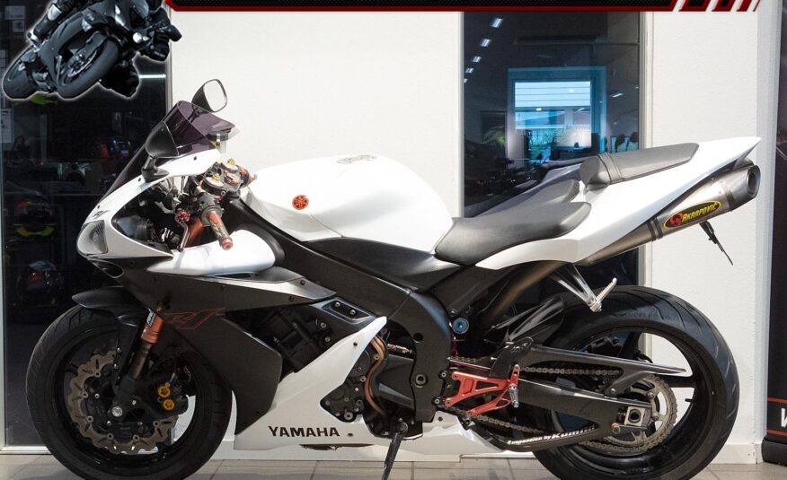 Yamaha YZF R1